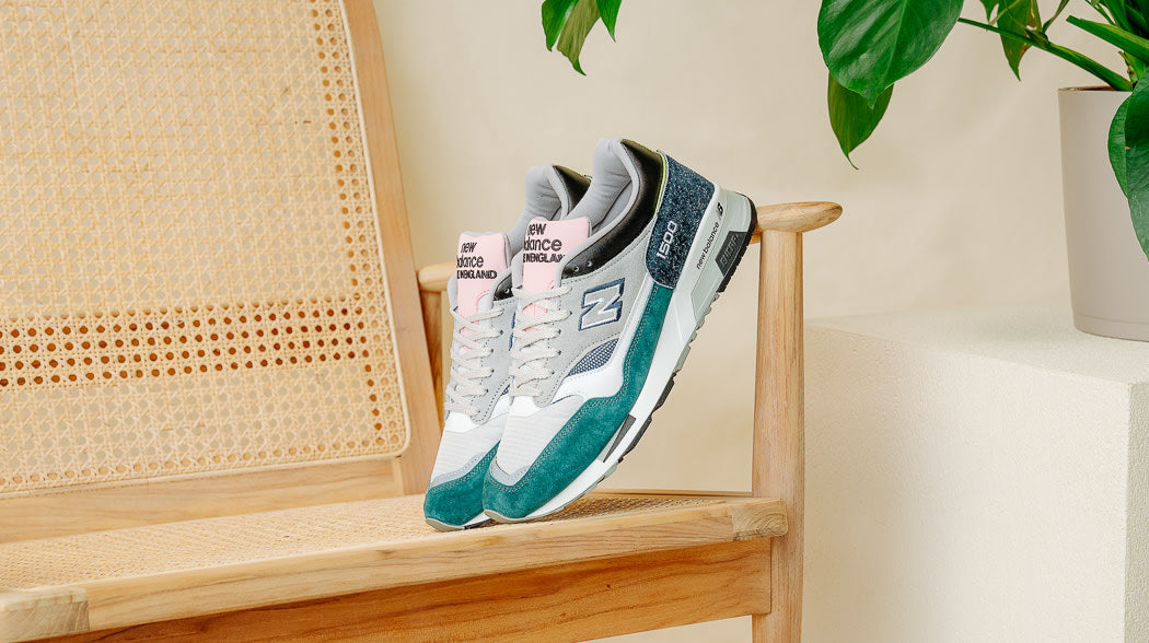 Introducing the New Balance 998 in a sleek white and green colorway. Elevate your sneaker game with this clean and trendy design.