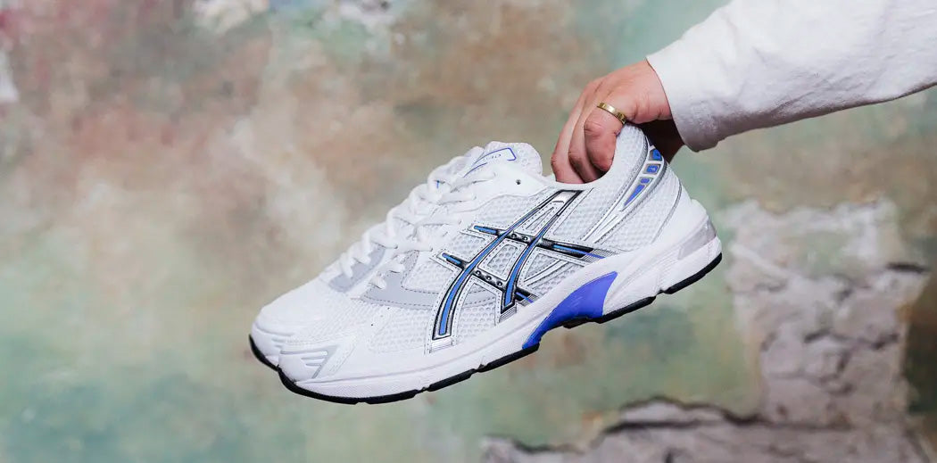 Asics GEL-1130 shoe, perfect for running or casual wear.