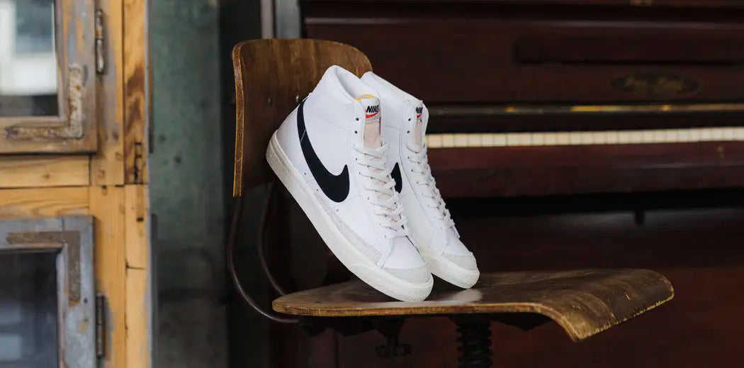 Nike blazer trainers white and black online