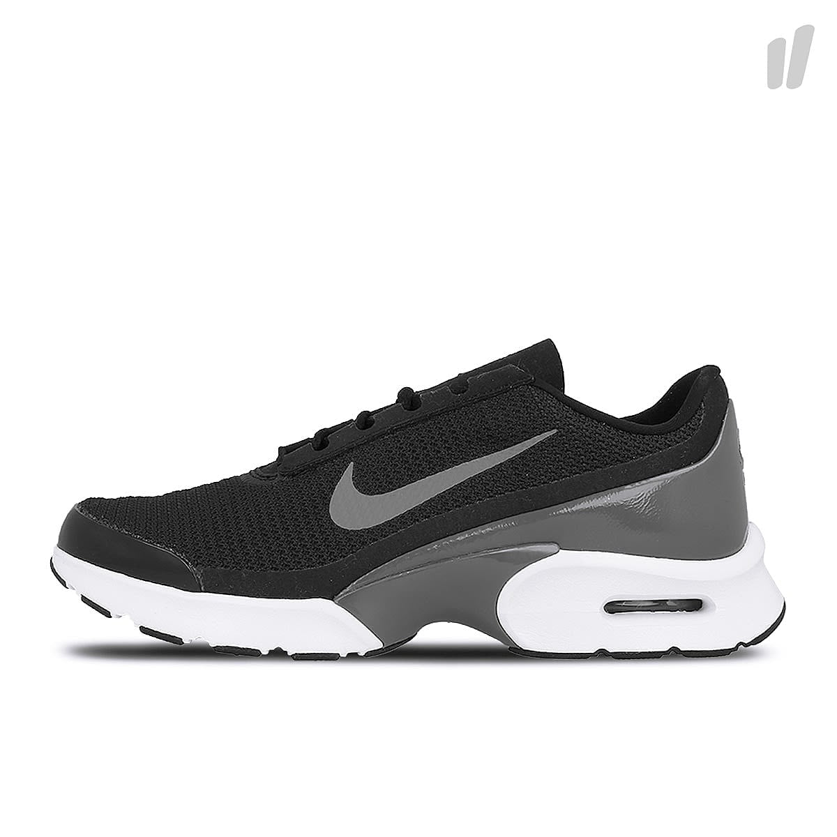 Nike 896194 2025